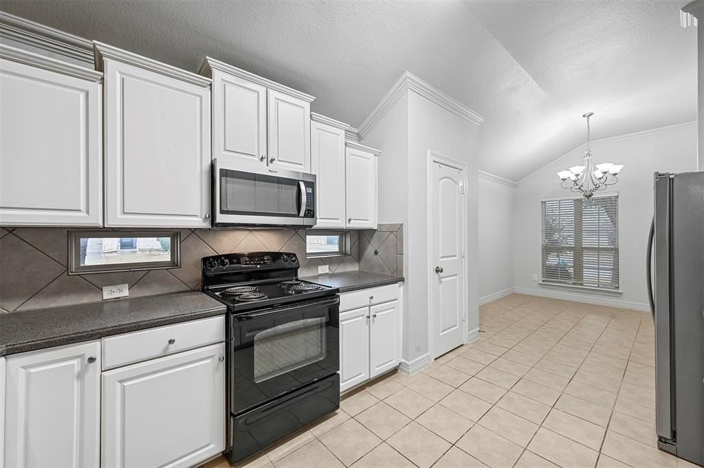 1400 Rosson Rd - Photo 7 of 23