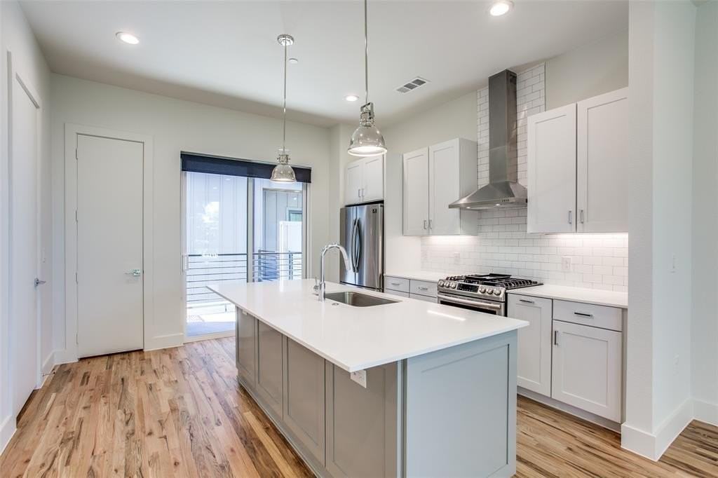 4419 Cabell Dr #203 - Photo 6 of 25