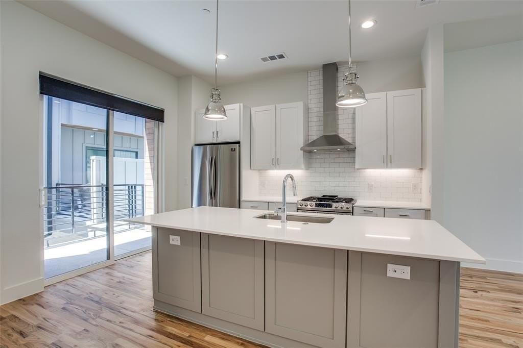 4419 Cabell Dr #203 - Photo 7 of 25