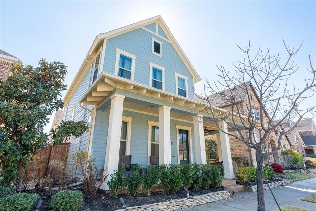 1016 Peacock Blvd - Photo 3 of 40