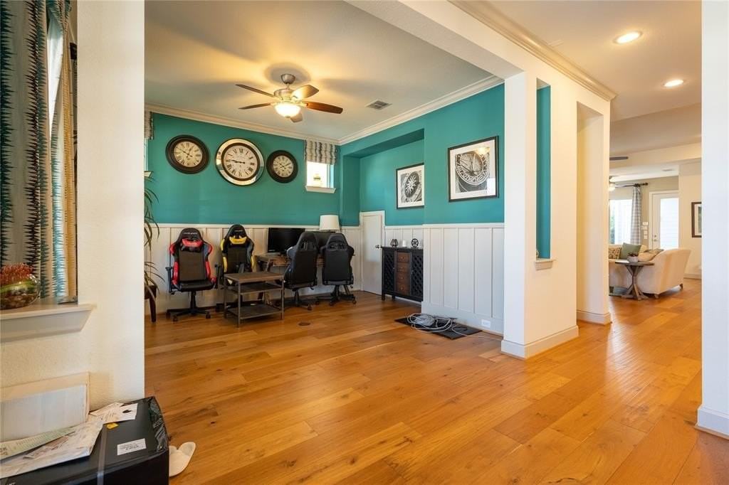 1016 Peacock Blvd - Photo 6 of 40