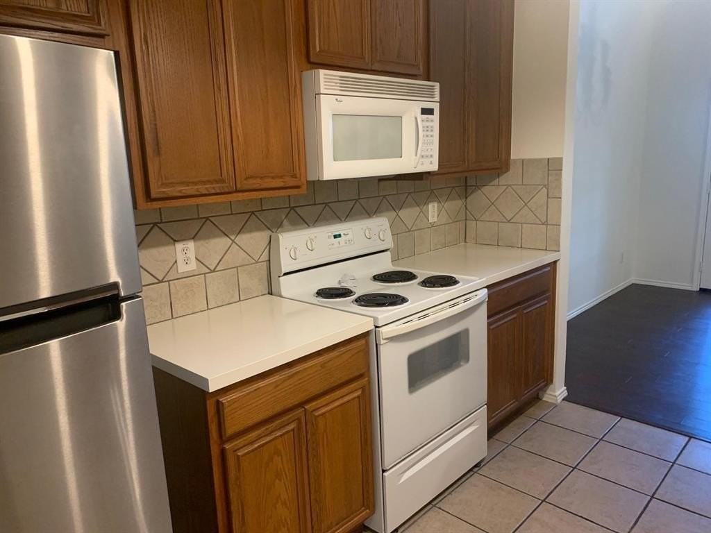 4577 Woodsboro Ln - Photo 3 of 20