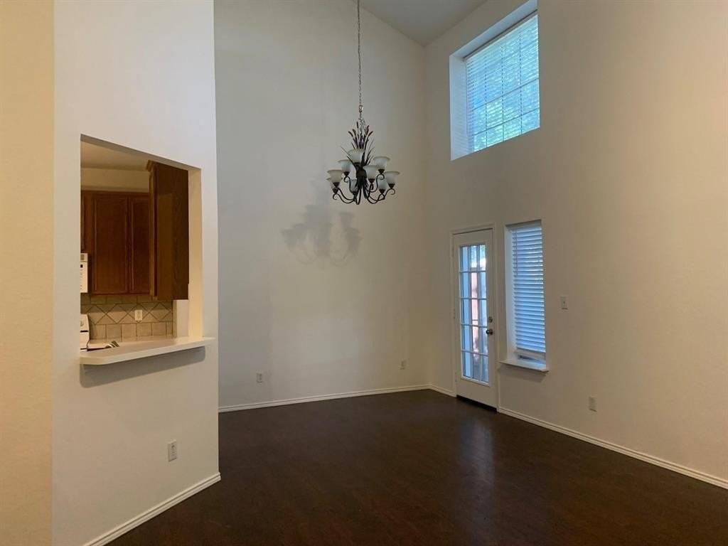 4577 Woodsboro Ln - Photo 4 of 20