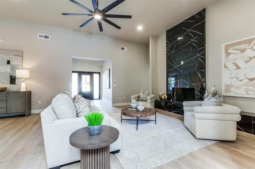 7212 Canongate Dr - Photo 2 of 26