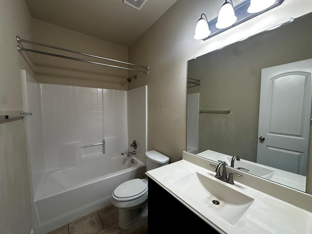 3111 Clear Springs Dr - Photo 4 of 20