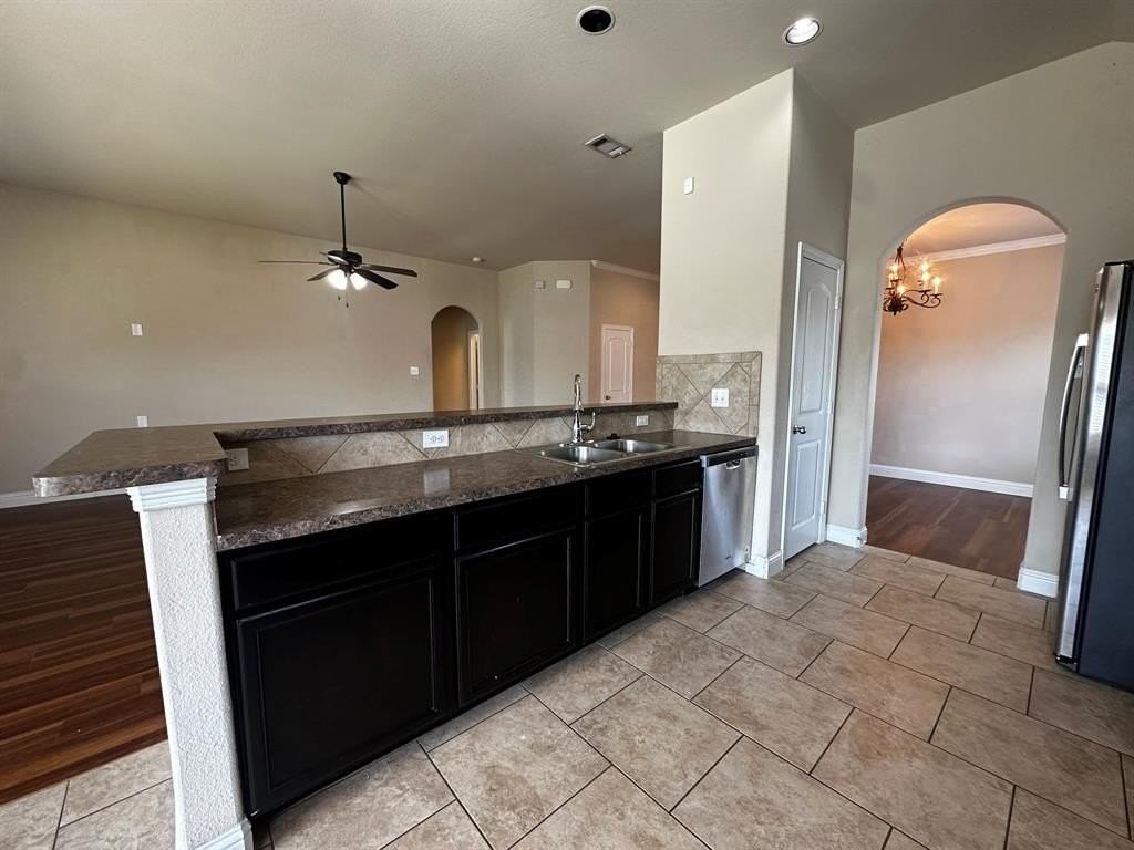 3111 Clear Springs Dr - Photo 6 of 20