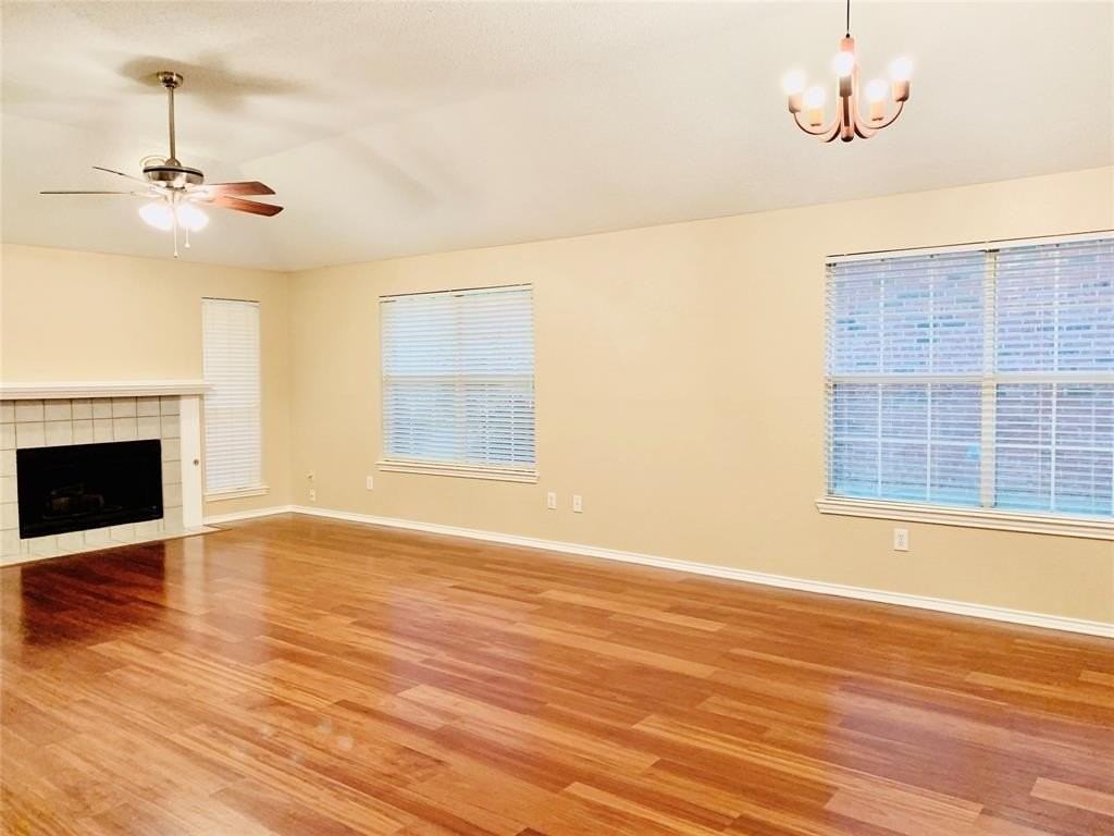 2921 Lake Valley Dr - Photo 3 of 36