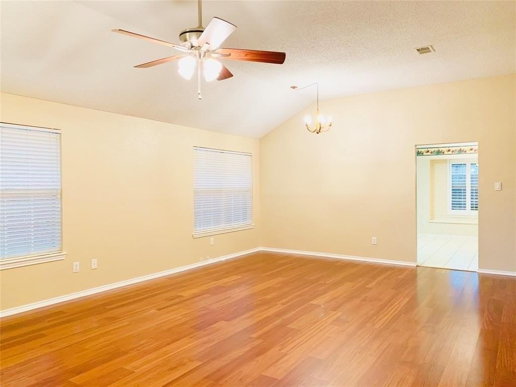 2921 Lake Valley Dr - Photo 7 of 36