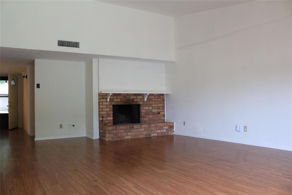 1409 Harvest Glen Dr - Photo 2 of 16