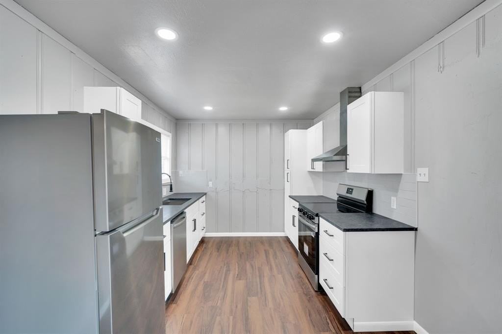 413 Shaw St - Photo 6 of 26