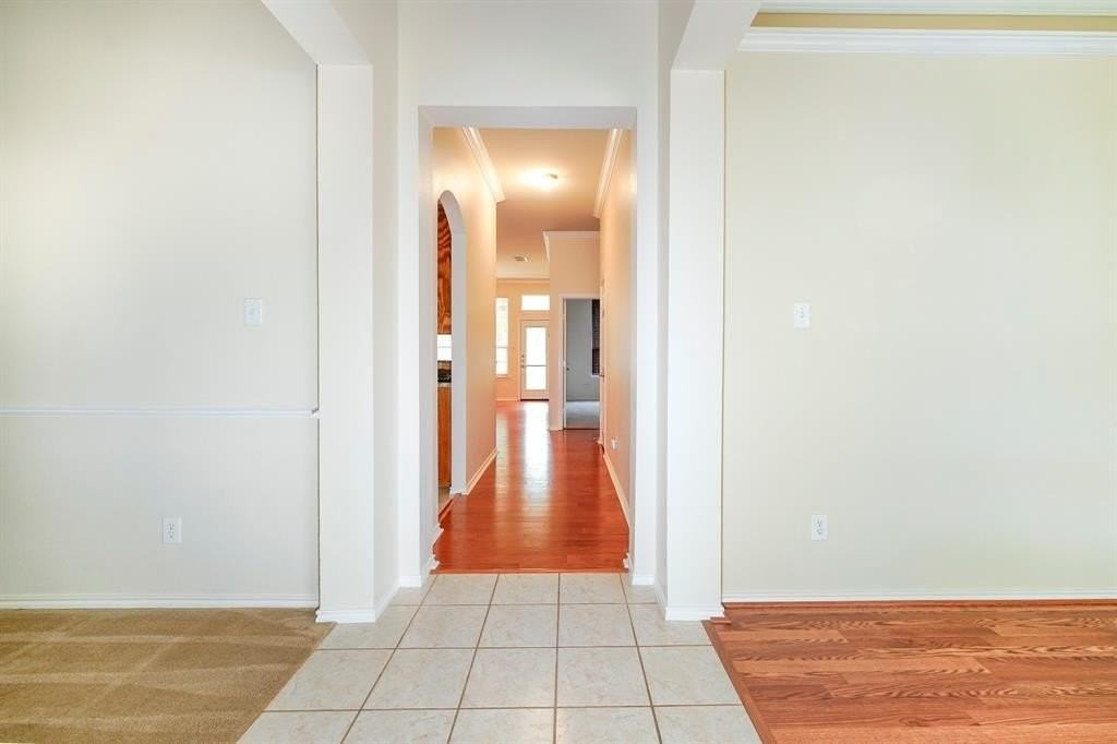 1417 Lowes Farm Pkwy - Photo 4 of 28