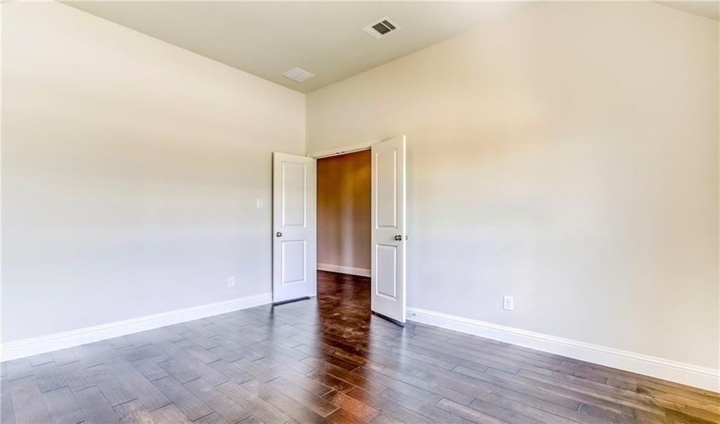 905 Overton Ave - Photo 3 of 24