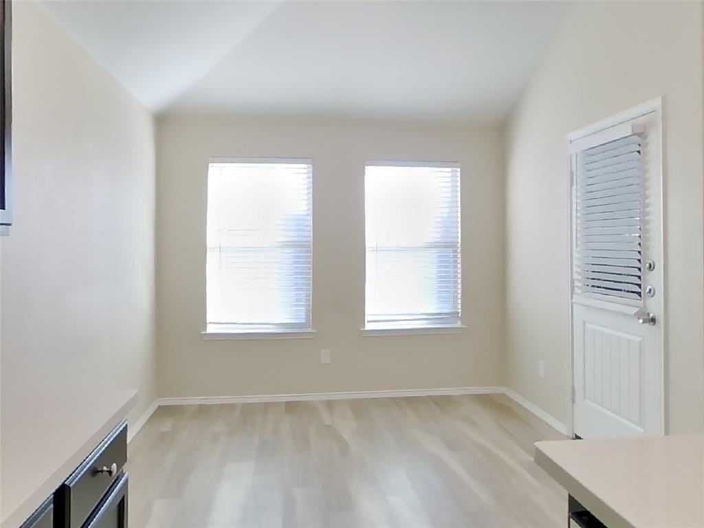 2428 Dolostone Dr - Photo 3 of 16