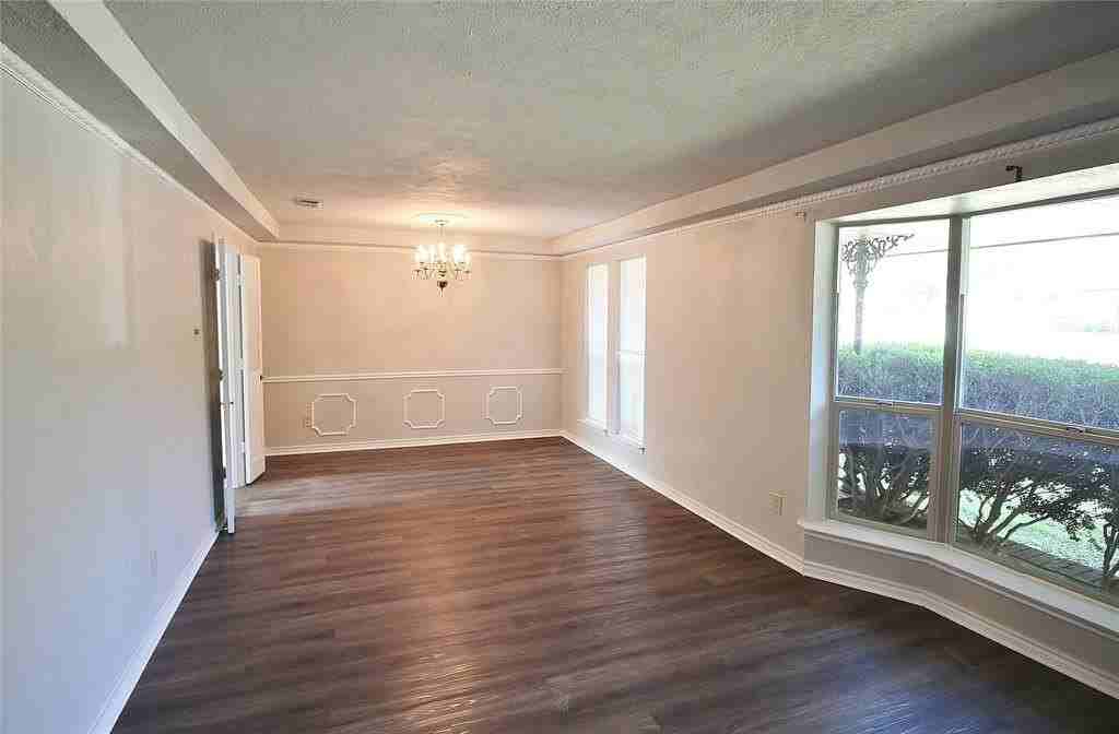 4219 Oak Arbor Dr - Photo 4 of 19