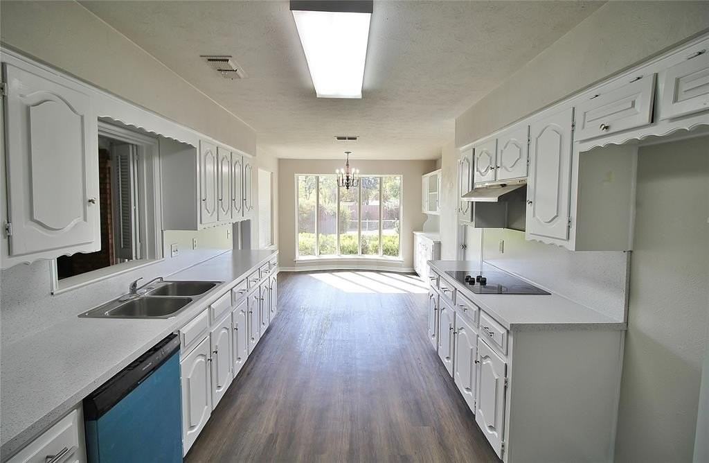 4219 Oak Arbor Dr - Photo 6 of 19