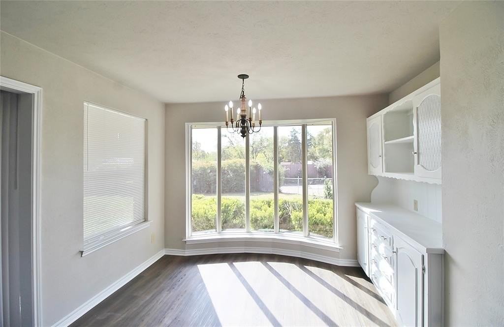 4219 Oak Arbor Dr - Photo 7 of 19