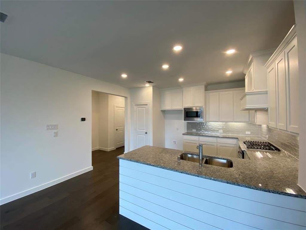 2721 Vista Park Ln - Photo 7 of 36