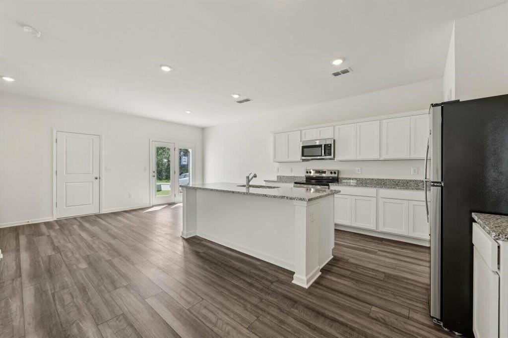 3220 Dillonwood St - Photo 4 of 20