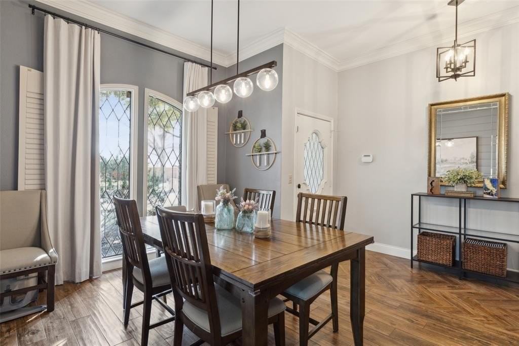 4501 Hartford Dr - Photo 4 of 22