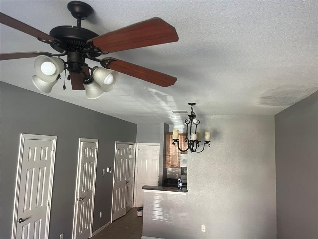 213 S Magnolia St - Photo 6 of 8