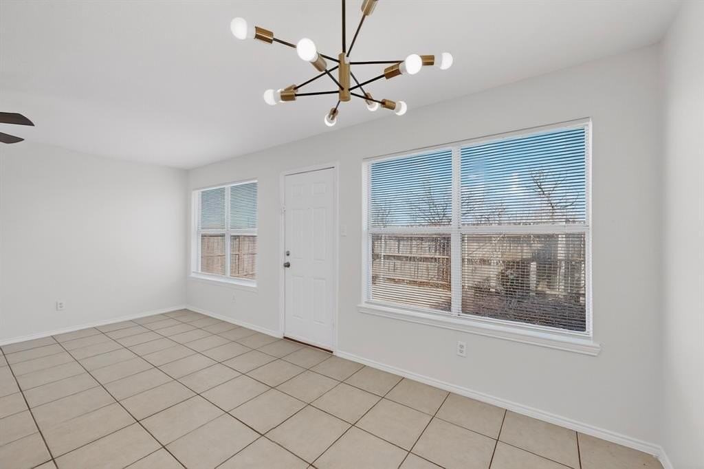 4502 Alamosa St - Photo 7 of 28