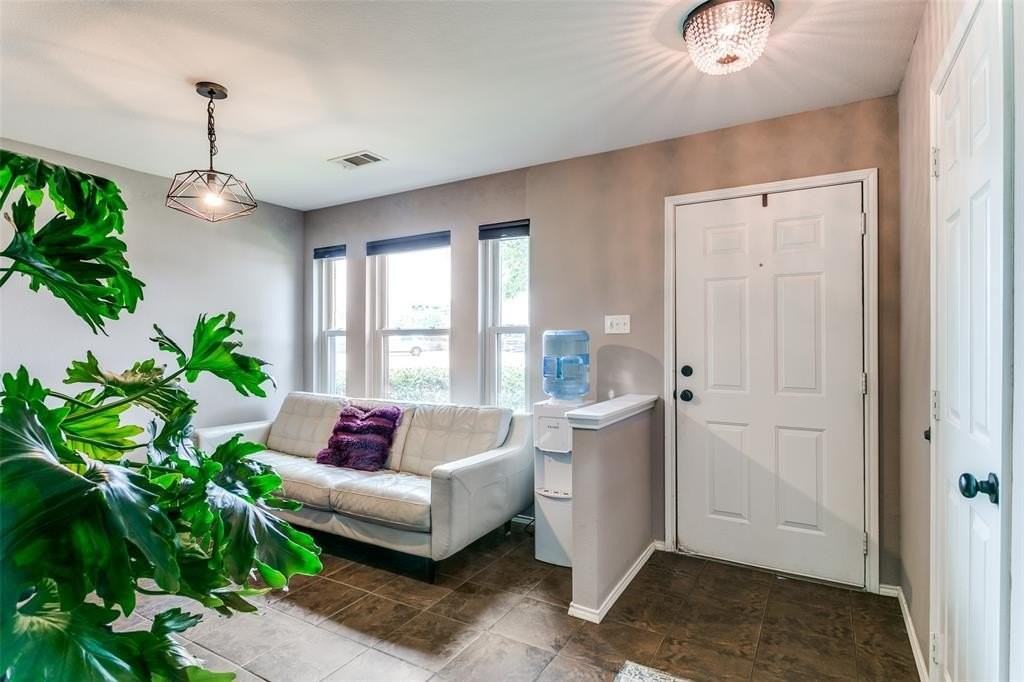 1528 Caymus Ct - Photo 2 of 26