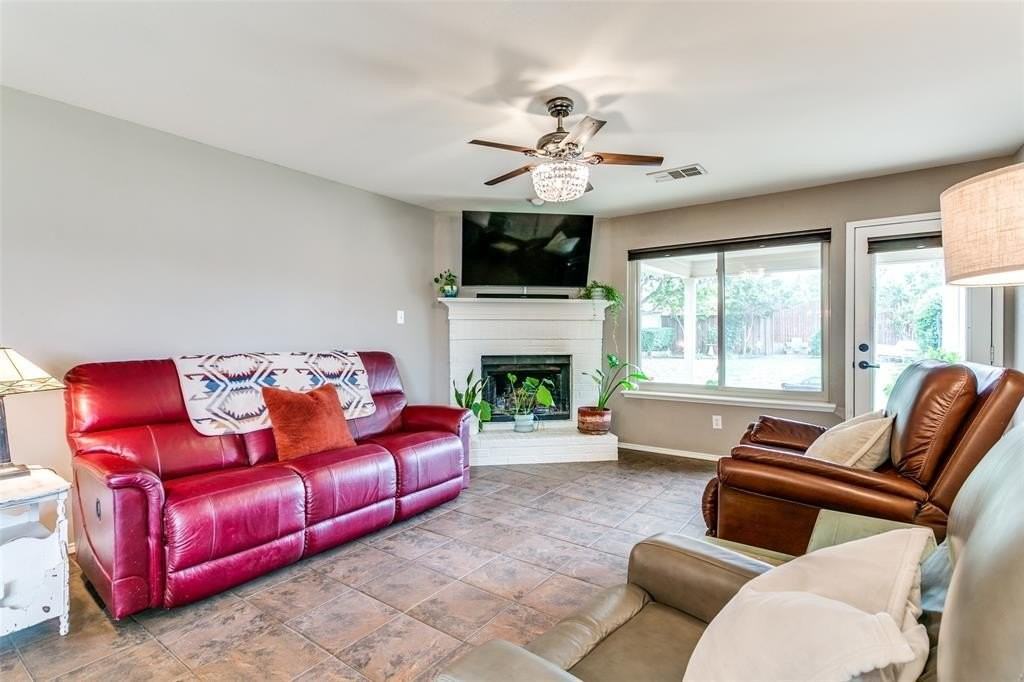 1528 Caymus Ct - Photo 6 of 26