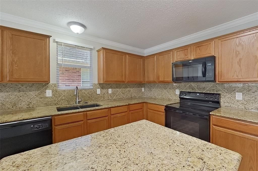 3608 Clydesdale Dr - Photo 7 of 39