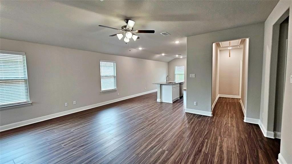 434 Cypress Ln - Photo 4 of 26