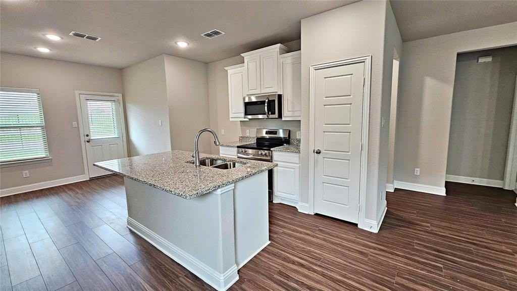 434 Cypress Ln - Photo 6 of 26