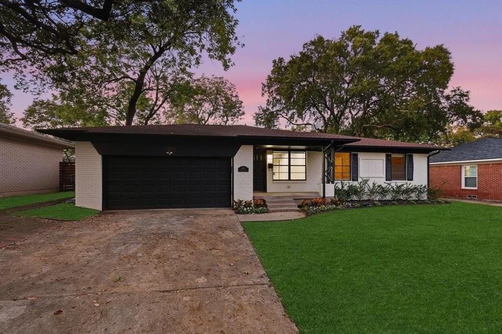 6611 Highgate Ln - Photo 2 of 39