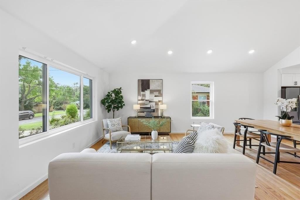 6811 Patrick Dr - Photo 6 of 40