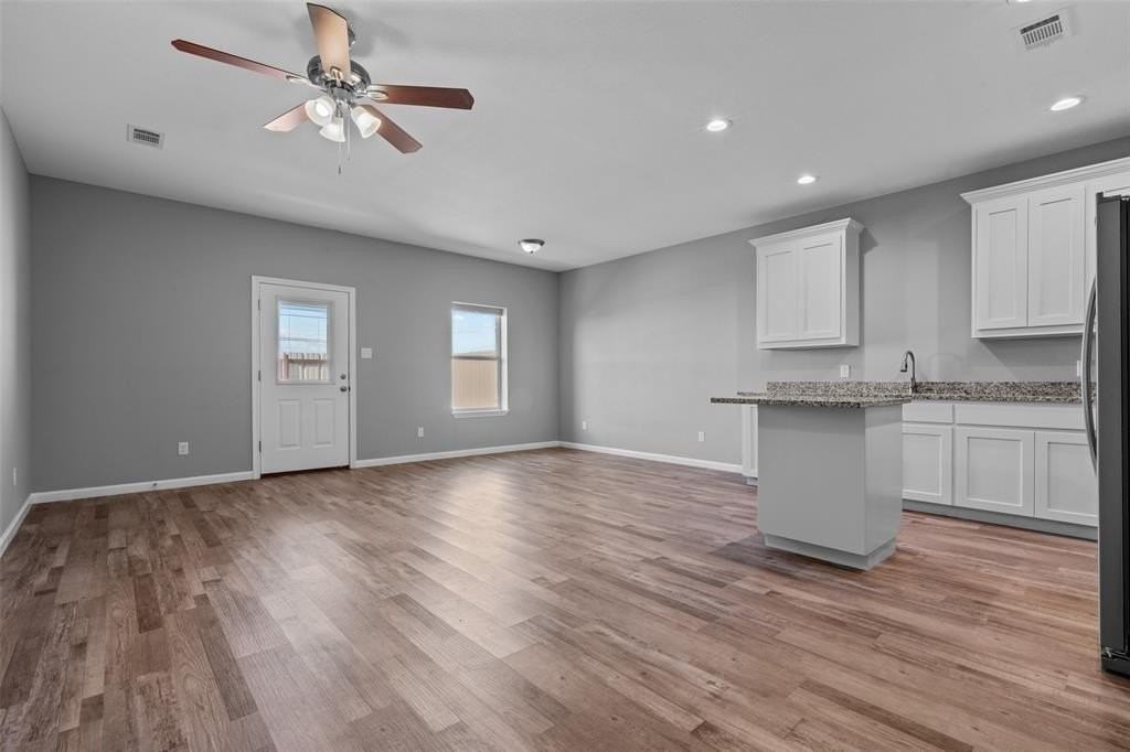 121 Winners Cir #102 - Photo 4 of 22