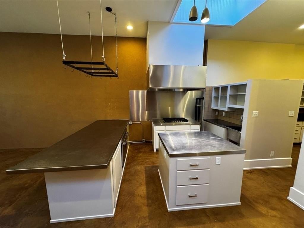 104 S Beaton St #C - Photo 2 of 17