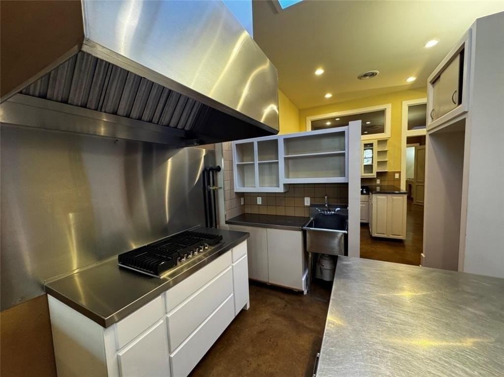 104 S Beaton St #C - Photo 3 of 17