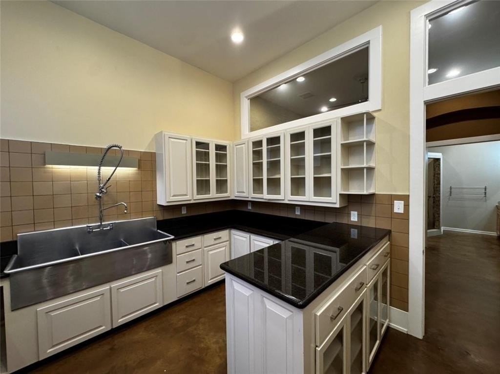 104 S Beaton St #C - Photo 6 of 17