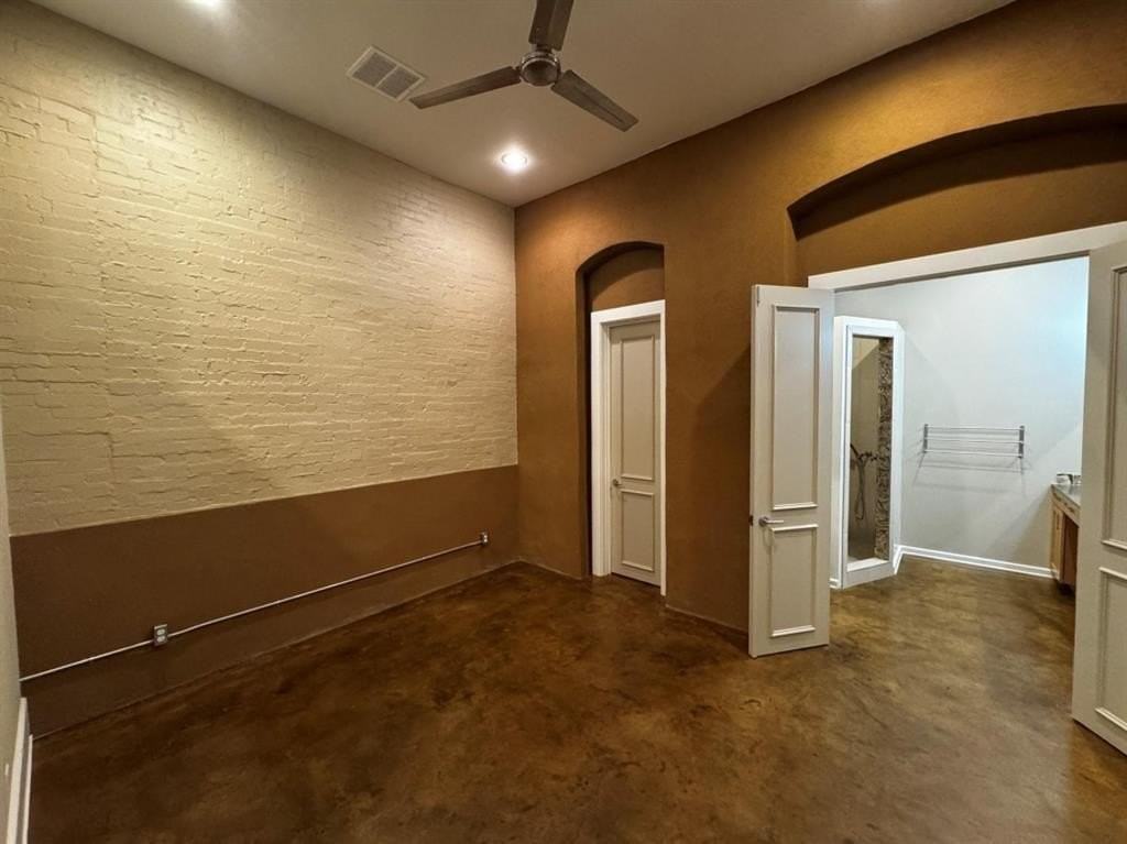 104 S Beaton St #C - Photo 7 of 17