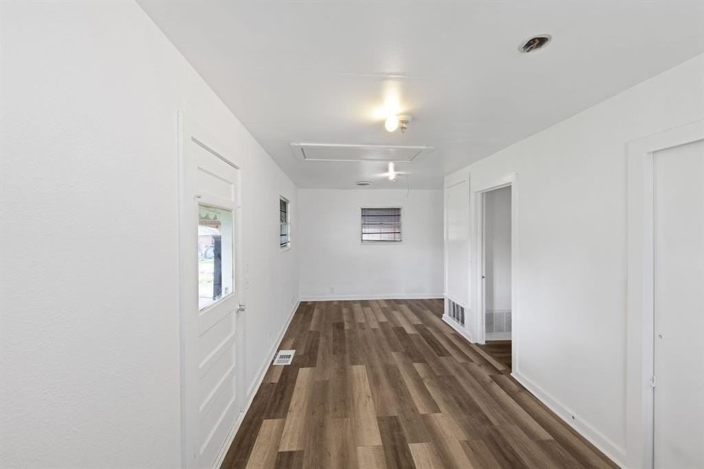 920 N 3rd Ave - Photo 2 of 21