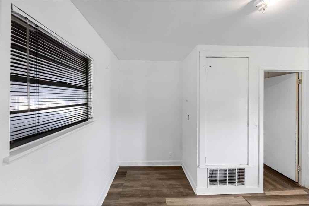 920 N 3rd Ave - Photo 5 of 21