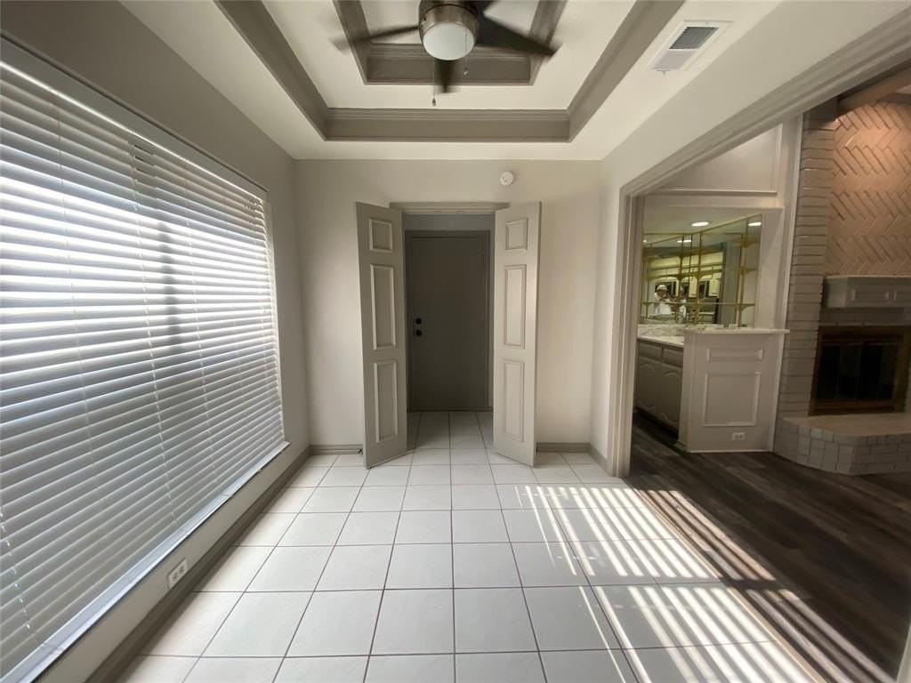 3727 Remington Dr - Photo 5 of 19