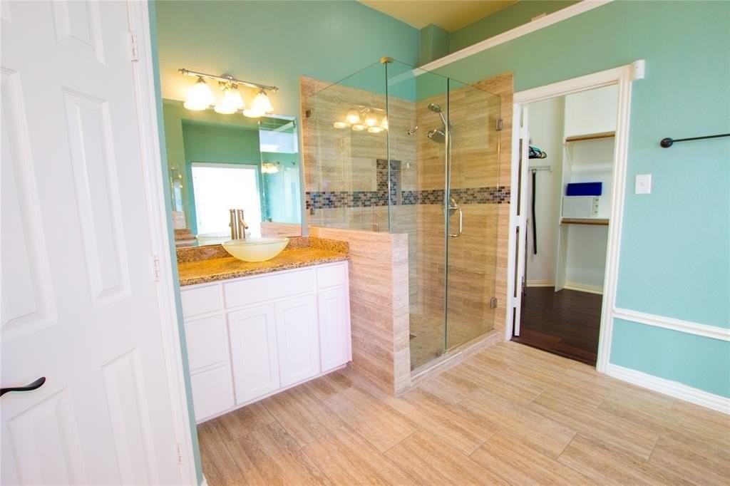 8209 Fountain Springs Dr - Photo 7 of 28