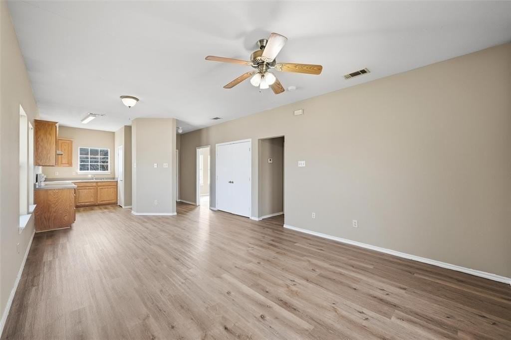 5961 Robinwood St - Photo 6 of 13