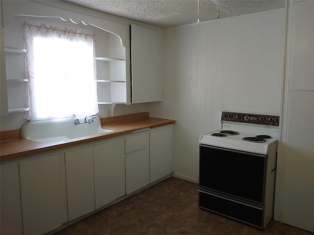 418 Amarillo St #A - Photo 4 of 7