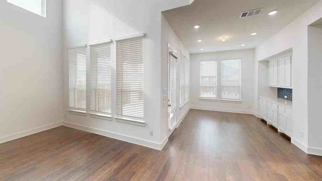 2302 Moonstruck Pl - Photo 7 of 35