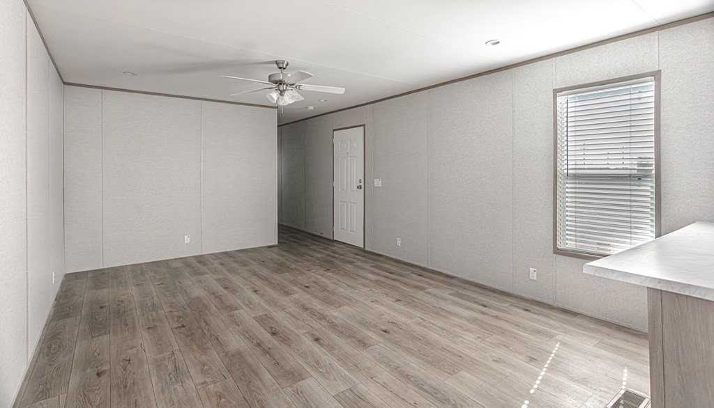 4705 N County Road 1118 - Photo 4 of 20