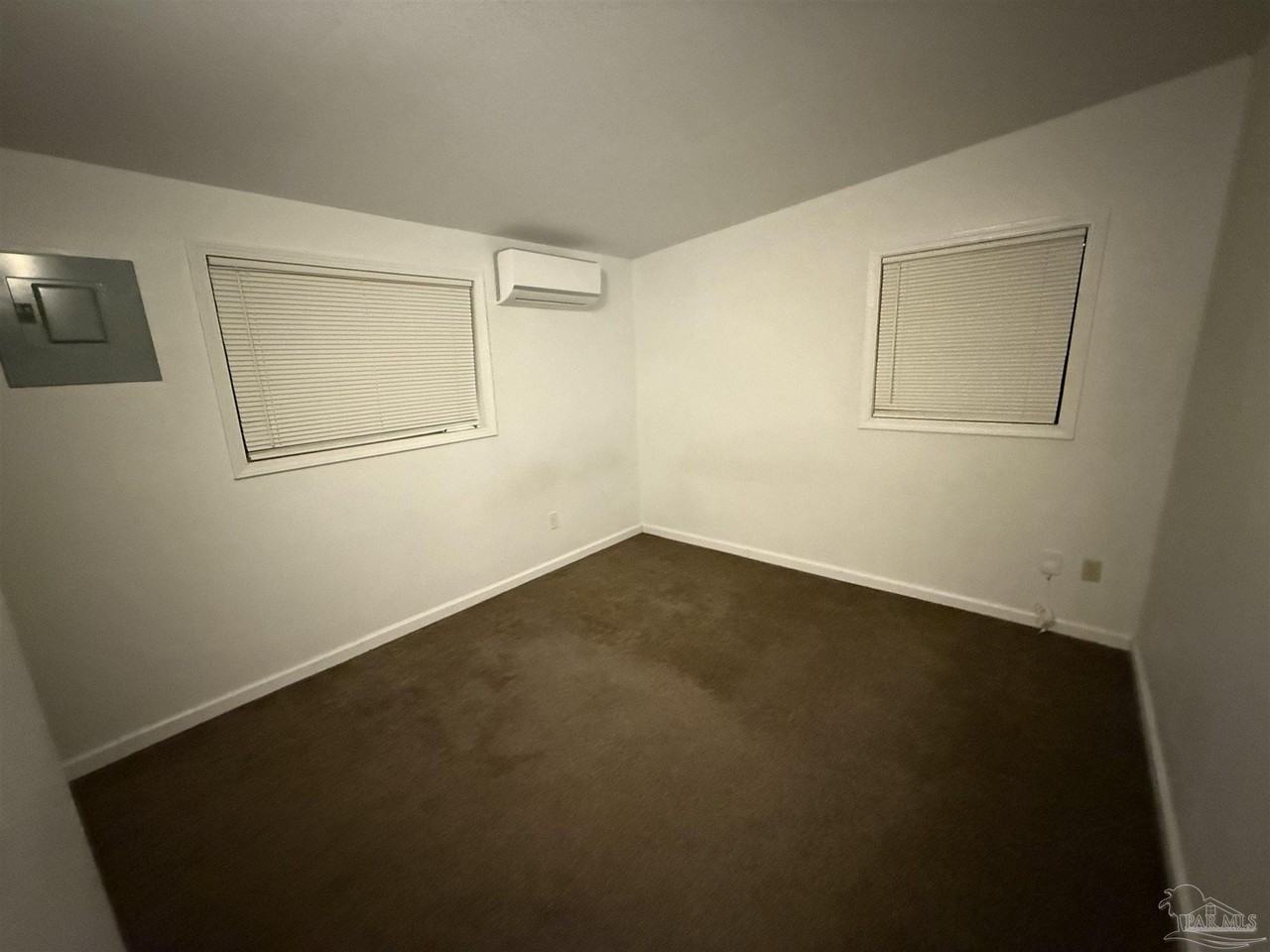 27 Cloverland Ct - Photo 6 of 10