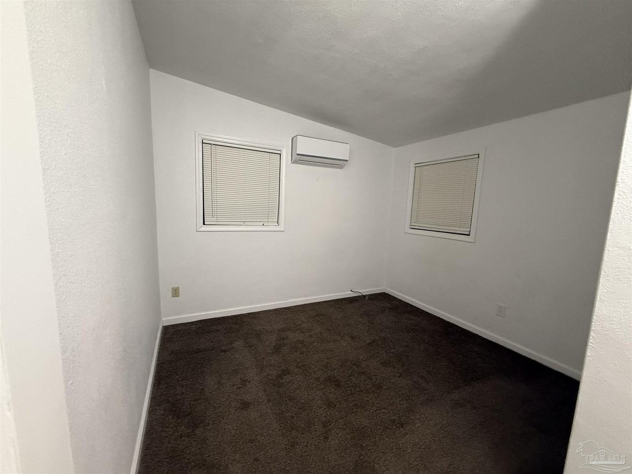 27 Cloverland Ct - Photo 7 of 10