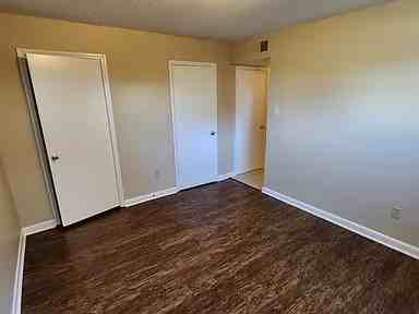 112 Glenn Street - Photo 4 of 17