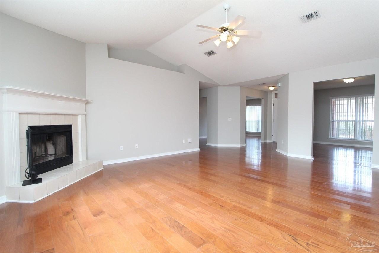 5029 Lantana Dr - Photo 3 of 22