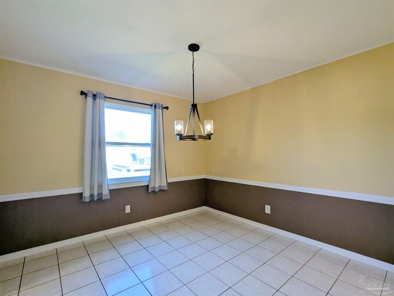 4680 Anchor Ln - Photo 5 of 33